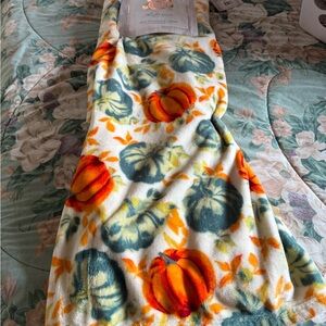 Autumn Hills Pumpkin Fleece Throw Blanket